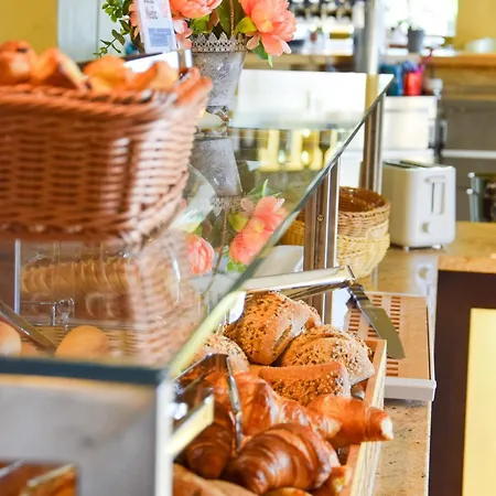 Hotel Strandvilla Viktoria *